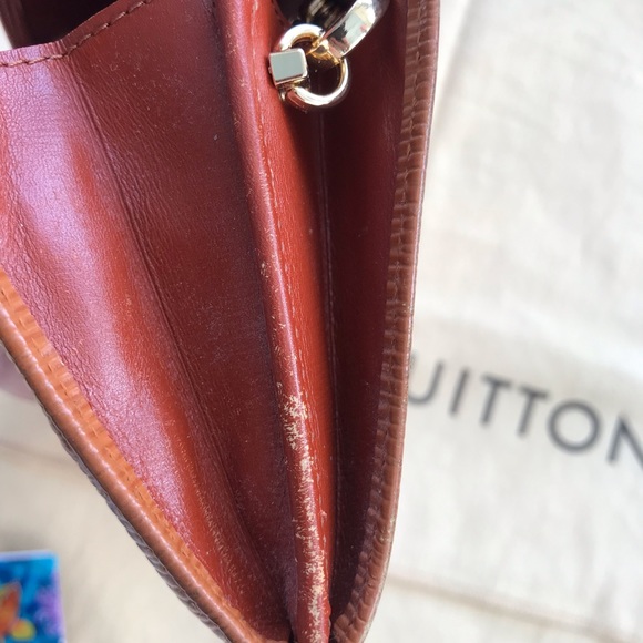 ✨Louis Vuitton Epi leather Preloved Wallet converted to a Wallet on a Chain - Picture 8 of 13